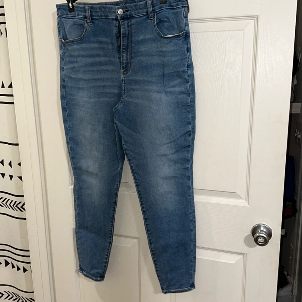 American Eagle size 18 regular